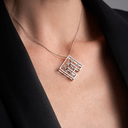 Подвеска буква