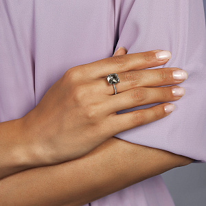 Кольцо из красного золота с бриллиантами