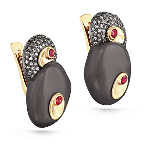 Серьги с английским замком из желтого золота с бриллиантом