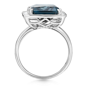 Кольцо из белого золота с бриллиантами, топазом