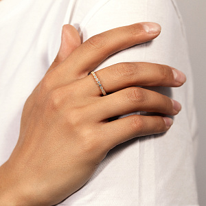 Кольцо из красного золота с бриллиантами