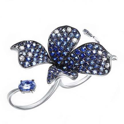 Кольцо из белого золота с бриллиантами, сапфирами