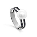 Кольцо из белого золота с жемчугом, сапфирами