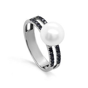 Кольцо из белого золота с жемчугом