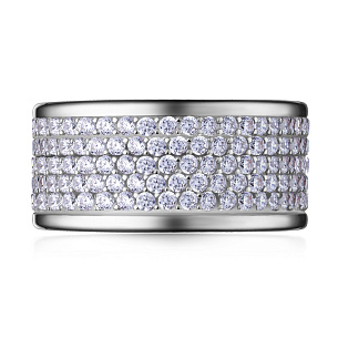 Кольцо из серебра с фианитом