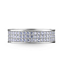 Кольцо из серебра с фианитом