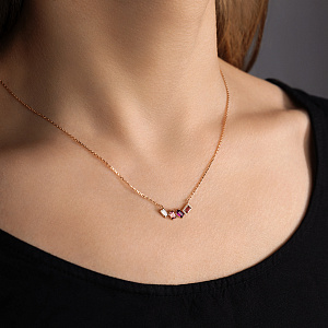 Колье из красного золота с бриллиантами, морганитом