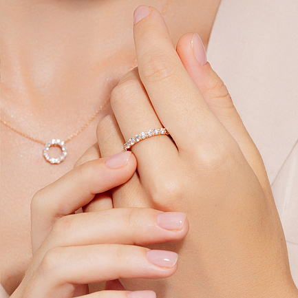 Колье из красного золота с бриллиантами