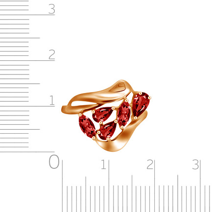 Кольцо из красного золота с гранатом