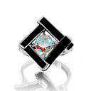 Кольцо из серебра с фианитом