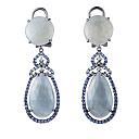 Серьги из золота с бриллиантами, корундами