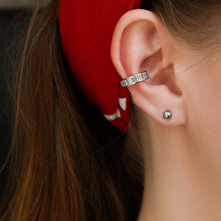 Кафф из серебра с фианитом