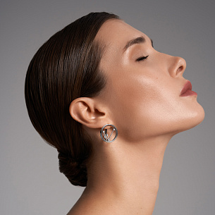 Серьги с английским замком из белого золота с бриллиантом