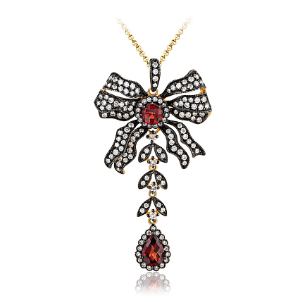 Колье из желтого золота с бриллиантами, гранатом