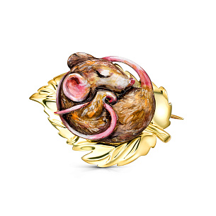 Брошь из серебра с позолотой