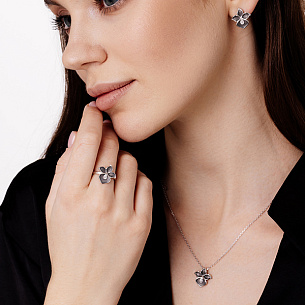 Серьги с английским замком из серебра с бриллиантом