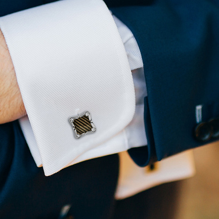 Запонки из белого золота с эмалью