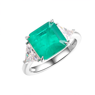 Кольцо из серебра с фианитом