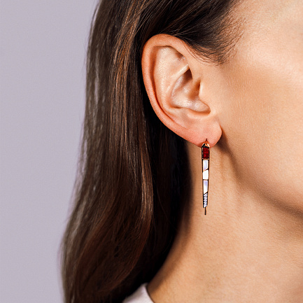 Продевки из красного золота с бриллиантами, перламутром