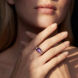 Кольцо из желтого золота с аметистом