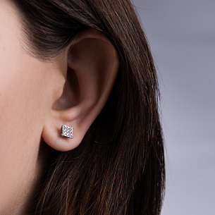 Пусеты из белого золота с бриллиантами