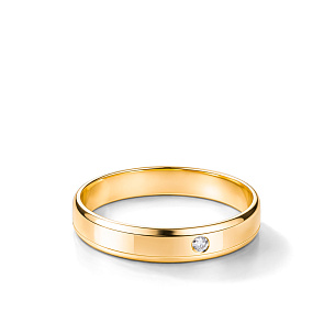 Кольцо обручальное из желтого золота с бриллиантом