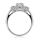 Кольцо из белого золота с бриллиантами