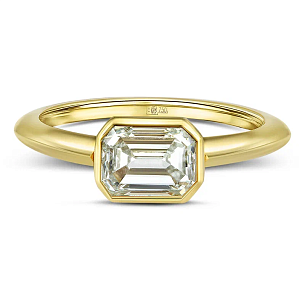 Кольцо из желтого золота с бриллиантом