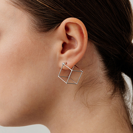 Серьги из серебра с фианитами