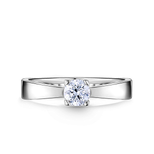 Кольцо из белого золота с бриллиантом