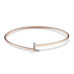 Браслет жесткий из красного золота с бриллиантами