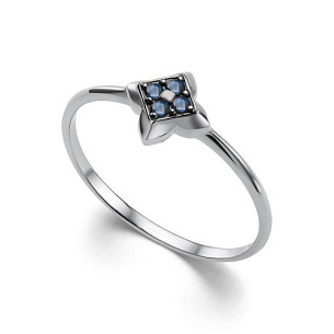 Кольцо из белого золота с сапфиром