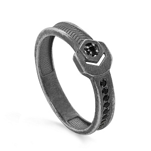 Кольцо из серебра с фианитами