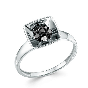 Кольцо из белого золота с бриллиантом