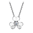 Колье из белого золота с бриллиантом