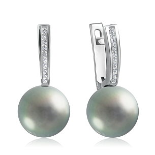 Серьги из белого золота с бриллиантами, жемчугом