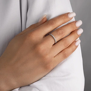 Кольцо из белого золота с бриллиантами