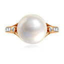Кольцо из красного золота с жемчугом, фианитами Сваровски
