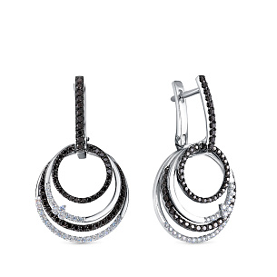 Серьги из белого золота с бриллиантом