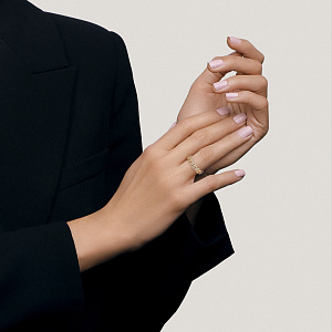 Кольцо обручальное из желтого золота с бриллиантами