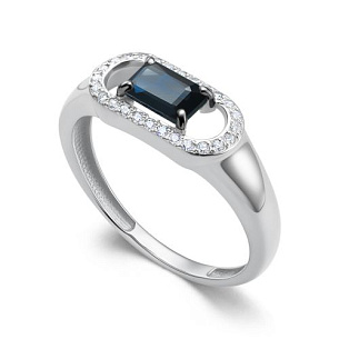 Кольцо из белого золота с бриллиантом