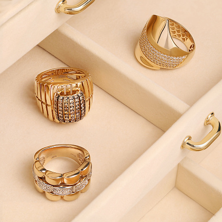 Кольцо из желтого золота с бриллиантами