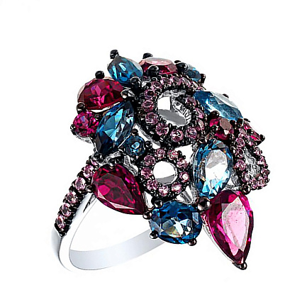 Кольцо из белого золота с сапфирами