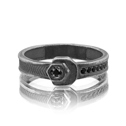 Кольцо из серебра с фианитами