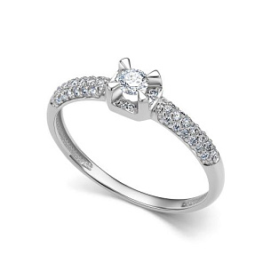 Кольцо из белого золота с бриллиантом