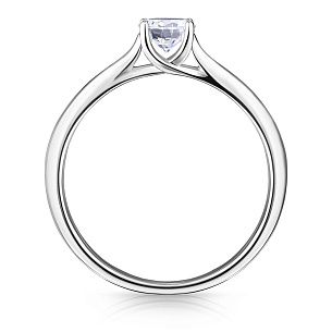 Кольцо из белого золота с бриллиантом