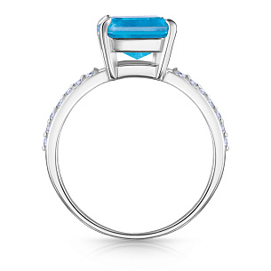 Кольцо из серебра с фианитом