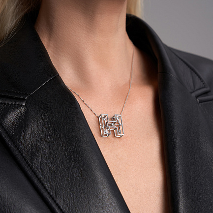 Подвеска буква