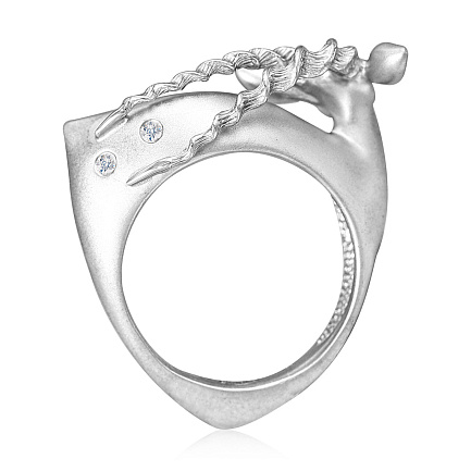 Серебряное кольцо с фианитами Газель