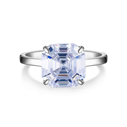 Кольцо из серебра с фианитом